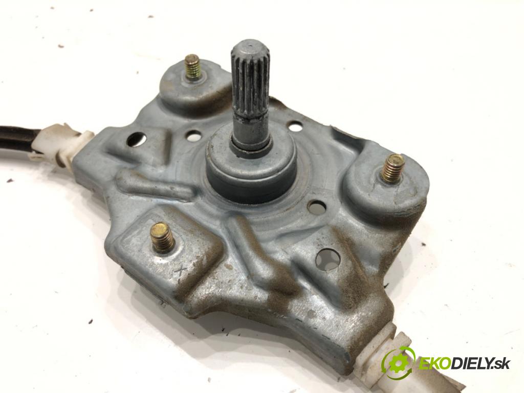 RENAULT SCÉNIC I nadwozie wielkoprzestrzenne (MPV) (JA0/1_, FA0_) 1999 - 2010    1.6 (JA00, JA16, JA15, JA19, JA1V, JA2B, JA2C, JA0B,... 79 kW [107 KM] benzyna 1999 - 2003  mechanismus okna pravý zadní část