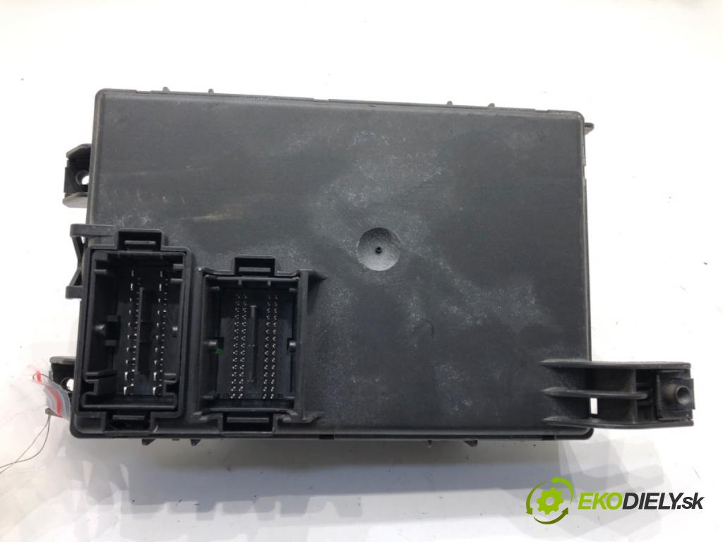 FIAT GRANDE PUNTO (199_) 2005 - 2022    1.2 48 kW [65 KM] benzyna 2005 - 2022  modul BSI 00517187860 (Pojistkové skříňky)