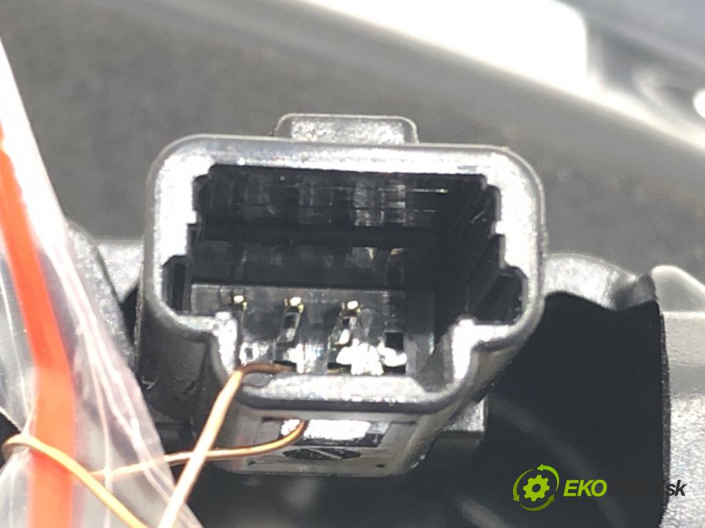 RENAULT KADJAR (HA_, HL_) 2015 - 2022    1.3 TCe 140 103 kW [140 KM] benzyna 2018 - 2022  Svetlo zad pravá vnútorná 265505069R (Ostatné)