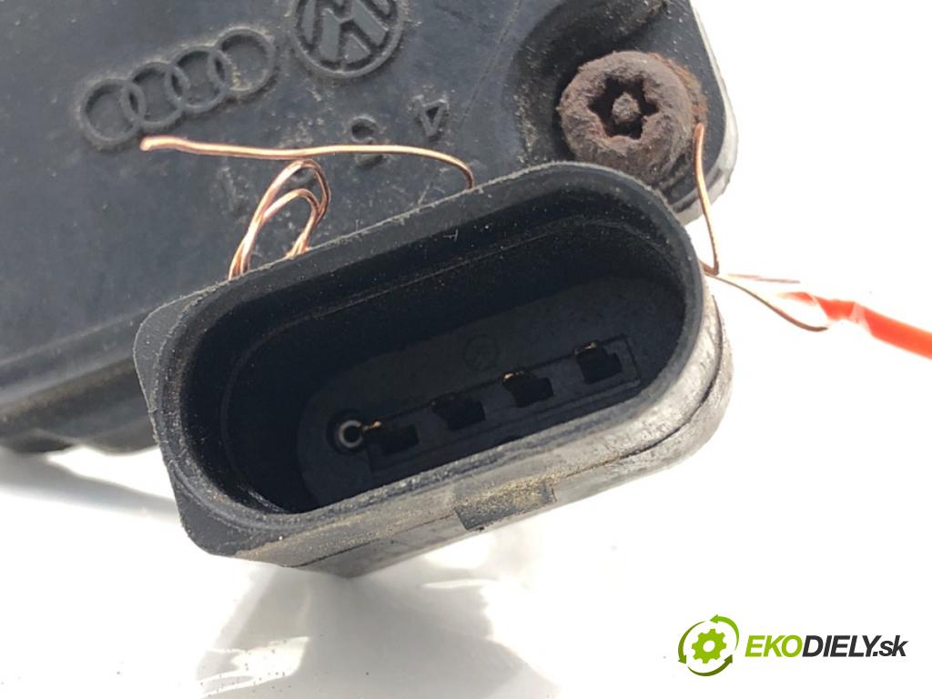 SKODA OCTAVIA I (1U2) 1996 - 2010    1.6 74 kW [101 KM] benzyna 1997 - 2007  Váha vzduchu 06A906461B (Váhy vzduchu)