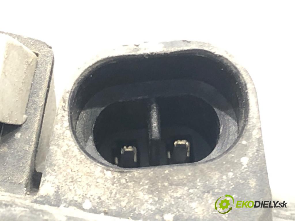 FIAT GRANDE PUNTO (199_) 2005 - 2022    1.3 D Multijet (199.AXD11, 199.AXD1A, 199.AXD1B,... 66 kW [90 KM] olej napędowy 2005 - 2010  hmlové svetlo, hmlovka pravý přední část