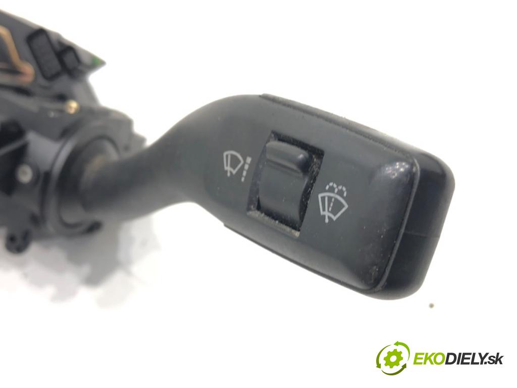 AUDI A4 B6 sedan 2002 96 kW 1.9 TDI 1896 Prepínač kombinovaný 8E0953549L (Prepínacie páčky pod volantom)