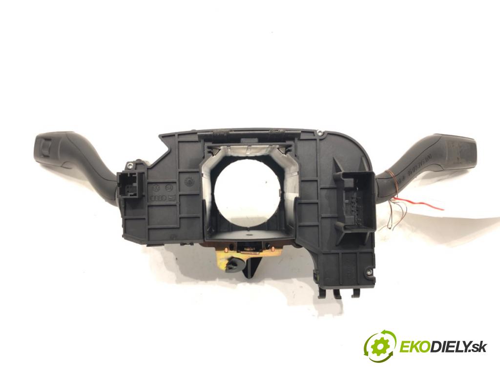 AUDI A4 B6 sedan 2002 96 kW 1.9 TDI 1896 Prepínač kombinovaný 8E0953549L (Prepínacie páčky pod volantom)