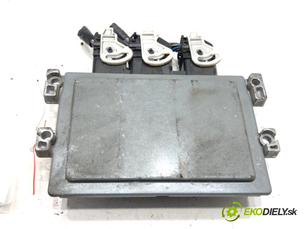 FORD FIESTA VI (CB1, CCN) 2008 - 2022    1.25 44 kW [60 KM] benzyna 2008 - 2017  riadiaca jednotka Motor 8V21-12A650-RF (Riadiace jednotky)