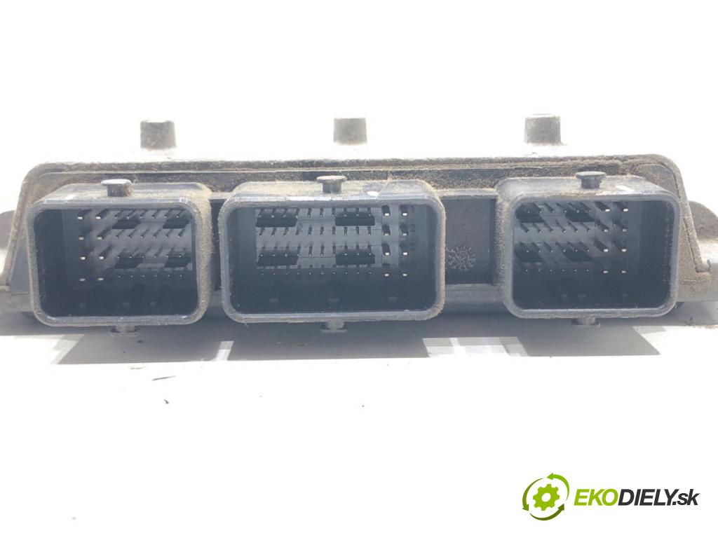FORD FIESTA VI (CB1, CCN) 2008 - 2022    1.25 44 kW [60 KM] benzyna 2008 - 2017  riadiaca jednotka Motor 8V21-12A650-RF (Riadiace jednotky)