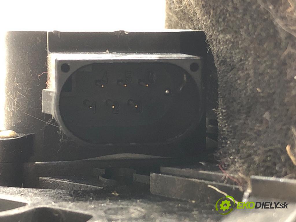 MERCEDES-BENZ KLASA C (W203) 2000 - 2007    C 180 (203.035) 95 kW [129 KM] benzyna 2000 - 2002  Potenciometer plynu 1293010382E (Pedále)