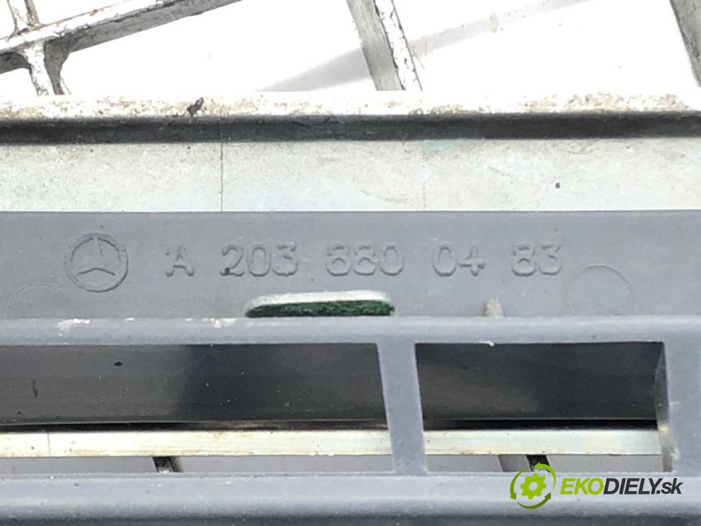 MERCEDES-BENZ KLASA C (W203) 2000 - 2007    C 180 (203.035) 95 kW [129 KM] benzyna 2000 - 2002  mřížka maska  (Mřížky (masky) chladičů)
