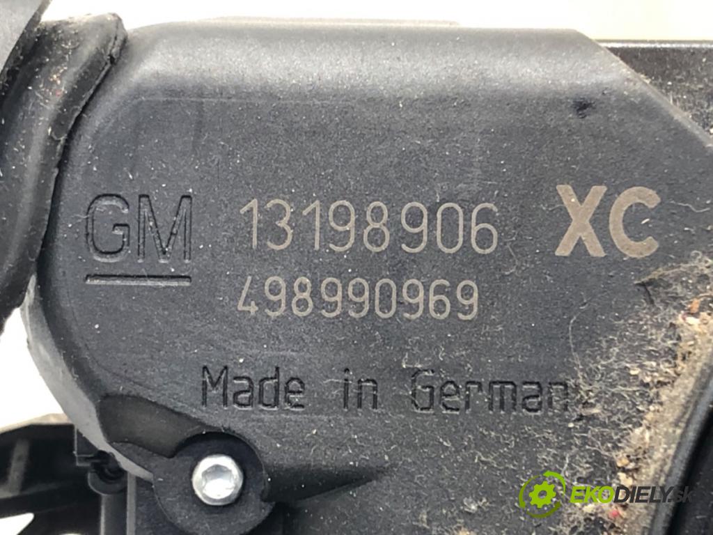 OPEL ASTRA H Kombi (A04) 2004 - 2014    1.7 CDTI (L35) 74 kW [101 KM] olej napędowy 2004 -  Prepínač kombinovaný 13198906XC (Prepínače, spínače, tlačidlá a ovládače kúrenia)