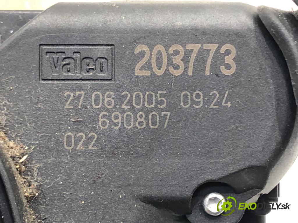 OPEL ASTRA H Kombi (A04) 2004 - 2014    1.7 CDTI (L35) 74 kW [101 KM] olej napędowy 2004 -  Prepínač kombinovaný 13198906XC (Prepínače, spínače, tlačidlá a ovládače kúrenia)