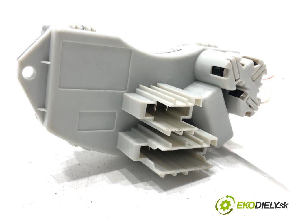 BMW 3 (E90) 2004 - 2012    318 d 90 kW [122 KM] olej napędowy 2005 - 2007  Odpor, rezistor kúrenia vzduchu  (Odpory (rezistory) kúrenia)