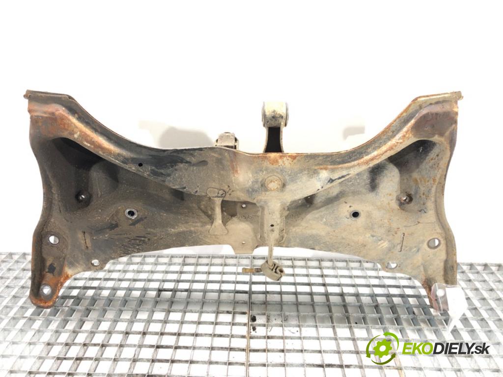 TOYOTA AYGO (_B1_) 2005 - 2014    1.0 (KGB10_) 50 kW [68 KM] benzyna 2005 - 2014  výztuha pod motor  (Výztuhy přední)