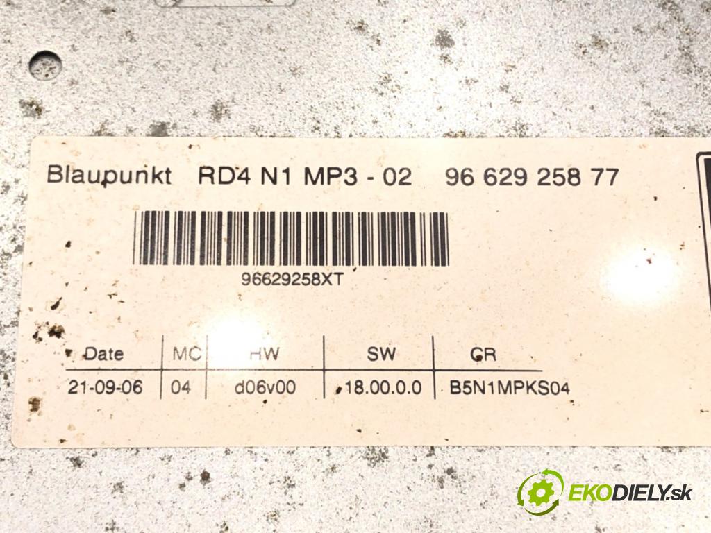 CITROEN C4 I (LC_) 2004 - 2014    1.6 16V 80 kW [109 KM] benzyna 2004 - 2011  RADIO 9662925877 (Audio zariadenia)