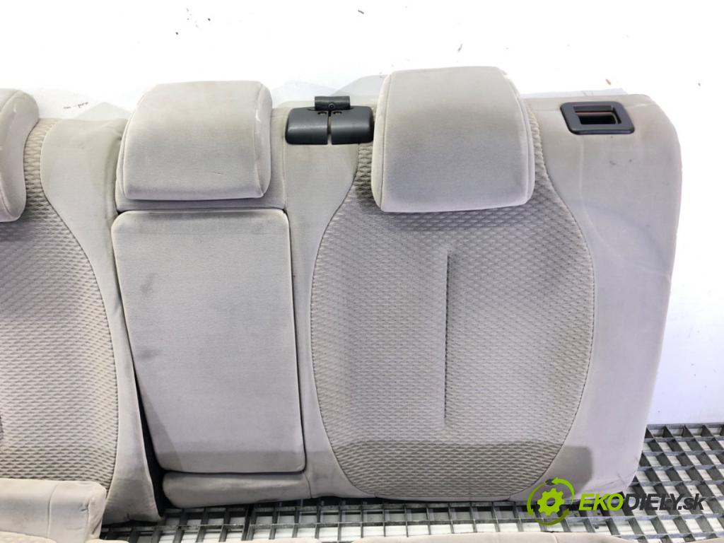 CITROEN C4 I (LC_) 2004 - 2014    1.6 16V 80 kW [109 KM] benzyna 2004 - 2011  Sedadlo druhý rad