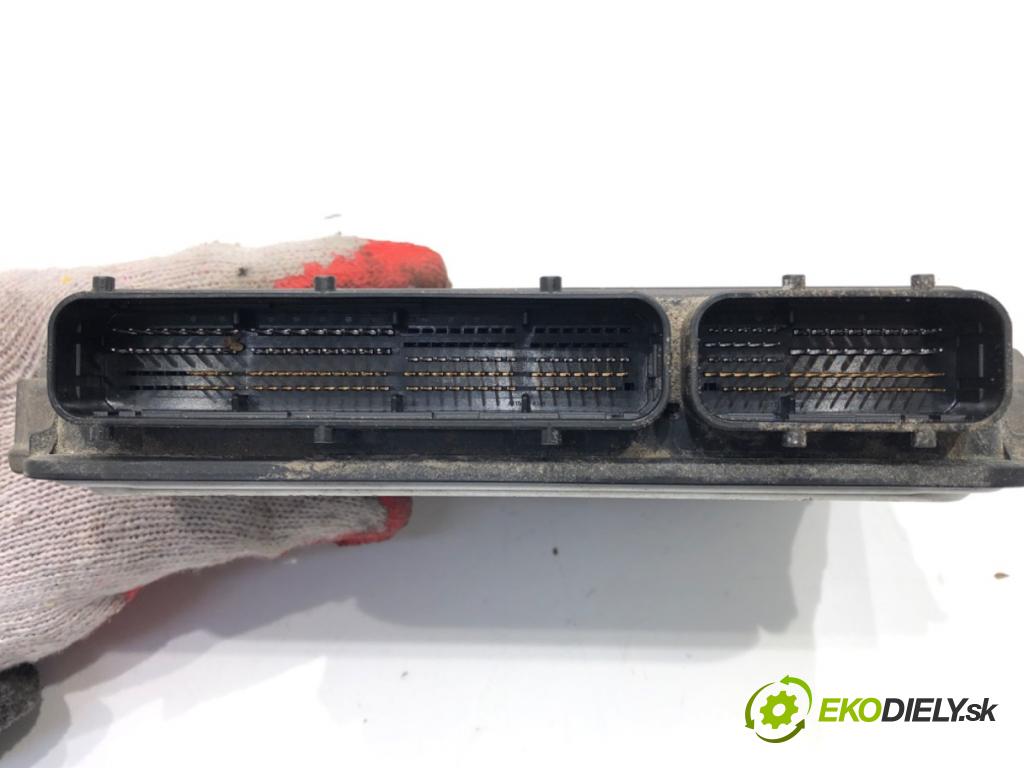 TOYOTA AURIS Kombi (_E18_) 2013 - 2018    1.6 D4-D (WWE185_) 82 kW [112 KM] olej napędowy 20  riadiaca jednotka Motor 0281031796 (Riadiace jednotky)