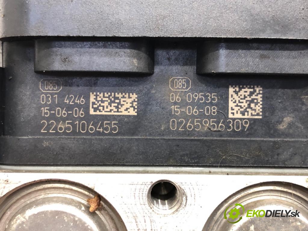 TOYOTA AURIS Kombi (_E18_) 2013 - 2018    1.6 D4-D (WWE185_) 82 kW [112 KM] olej napędowy 20  Pumpa ABS 2265106455 (Pumpy ABS)