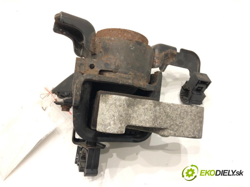 TOYOTA AURIS Kombi (_E18_) 2013 - 2018    1.6 D4-D (WWE185_) 82 kW [112 KM] olej napędowy 20  AirBag Motor  (Držiaky motora)