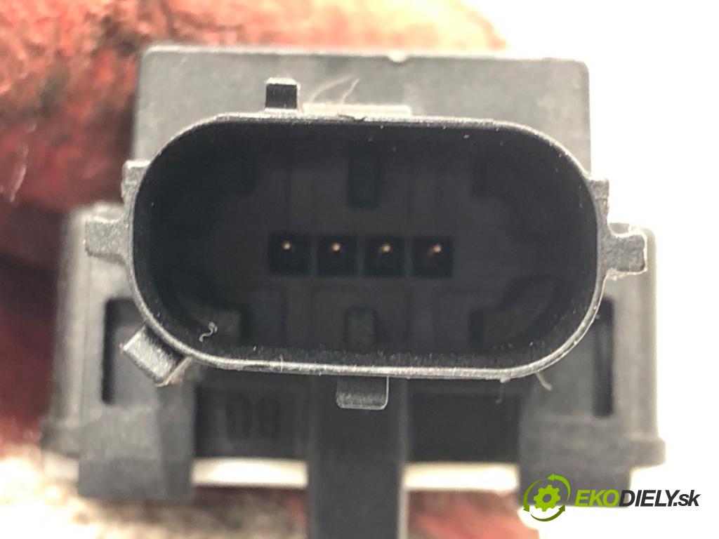 TOYOTA AURIS Kombi (_E18_) 2013 - 2018    1.6 D4-D (WWE185_) 82 kW [112 KM] olej napędowy 20  snímač nárazu 89831-02130 (Snímače nárazu)