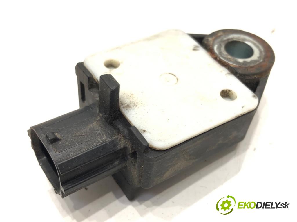 TOYOTA AURIS Kombi (_E18_) 2013 - 2018    1.6 D4-D (WWE185_) 82 kW [112 KM] olej napędowy 20  Snímač nárazu 89173-02080 (Snímače nárazu)