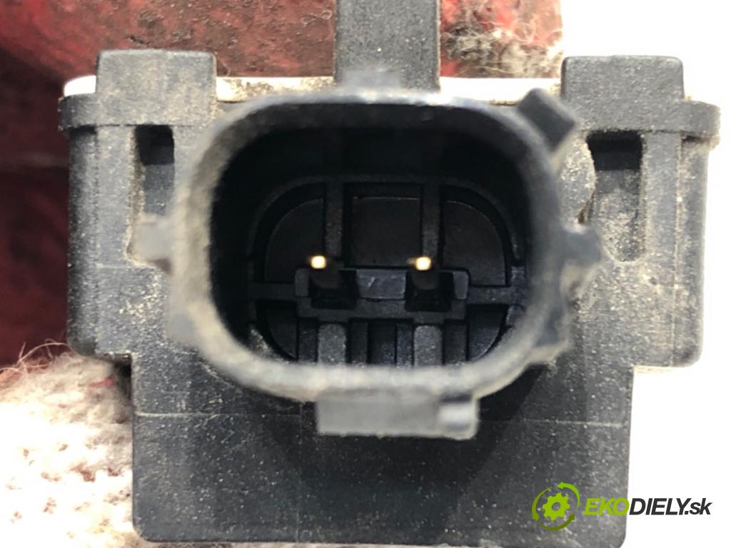 TOYOTA AURIS Kombi (_E18_) 2013 - 2018    1.6 D4-D (WWE185_) 82 kW [112 KM] olej napędowy 20  Snímač nárazu 89173-02080 (Snímače nárazu)
