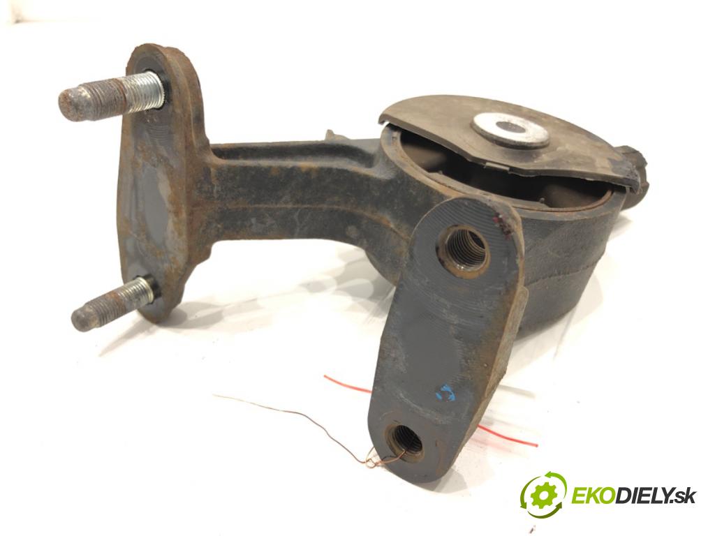 TOYOTA AURIS Kombi (_E18_) 2013 - 2018    1.6 D4-D (WWE185_) 82 kW [112 KM] olej napędowy 20  AirBag Motor  (Držiaky motora)