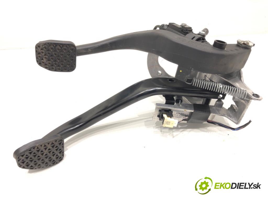 BMW 3 Gran Turismo (F34) 2012 - 2022    318 d 110 kW [150 KM] olej napędowy 2015 - 2022  PEDÁL: 6761310 (Pedále)