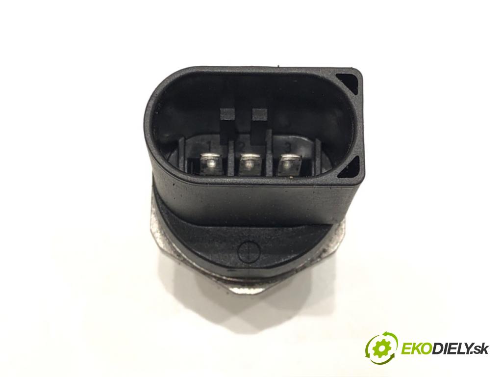 BMW 3 Gran Turismo (F34) 2012 - 2022    318 d 110 kW [150 KM] olej napędowy 2015 - 2022  Snímač tlaku paliva 0281006447 (Snímače)