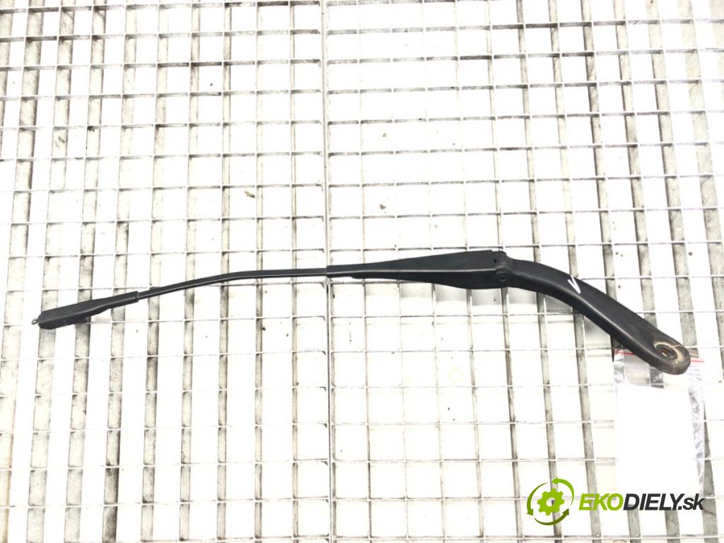 BMW 3 Gran Turismo (F34) 2012 - 2022    318 d 110 kW [150 KM] olej napędowy 2015 - 2022  ramena stěrače levý přední část 7286105