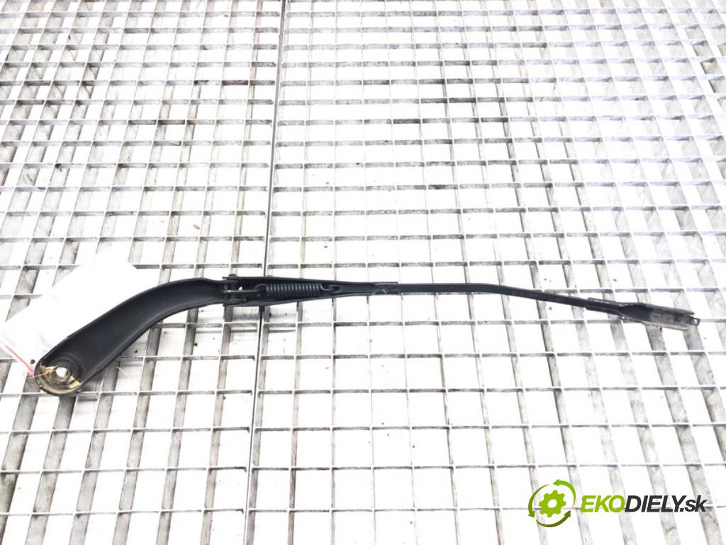 BMW 3 Gran Turismo (F34) 2012 - 2022    318 d 110 kW [150 KM] olej napędowy 2015 - 2022  ramena stěrače levý přední část 7286105