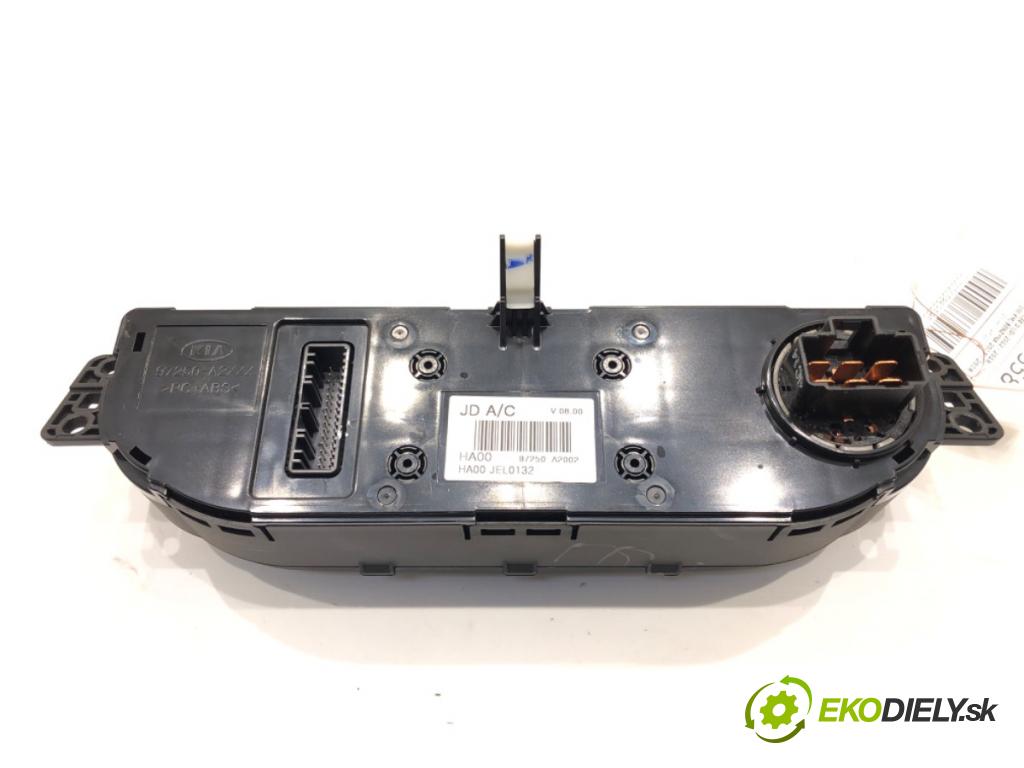 KIA CEED (JD) 2012 - 2018    1.4 CVVT 73 kW [100 KM] benzyna 2012 - 2018  Panel ovládania kúrenia 97250-A2002 (Prepínače, spínače, tlačidlá a ovládače kúrenia)