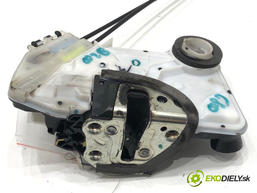 TOYOTA AYGO (_B4_) 2014 - 2022    1.0 VVTi (KGB40) 53 kW [72 KM] benzyna 2018 - 2022  zámok dveře pravý přední část 
