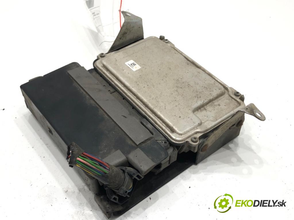 TOYOTA AYGO (_B4_) 2014 - 2022    1.0 VVTi (KGB40) 53 kW [72 KM] benzyna 2018 - 2022  riadiaca jednotka Motor 4200664137 (Riadiace jednotky)