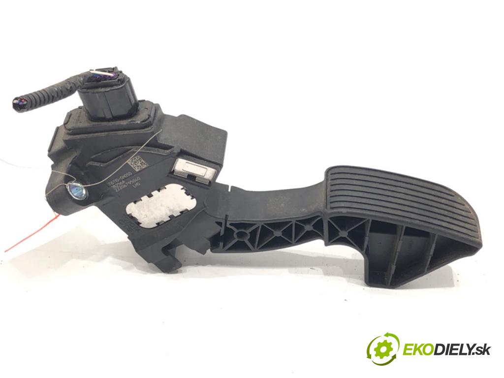 TOYOTA AYGO (_B4_) 2014 - 2022    1.0 VVTi (KGB40) 53 kW [72 KM] benzyna 2018 - 2022  Potenciometer plynového pedálu 78110-0H050 (Pedále)