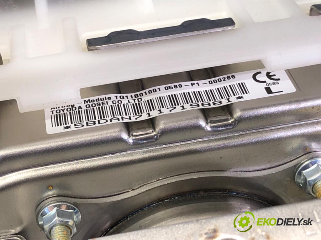 TOYOTA AYGO (_B4_) 2014 - 2022    1.0 VVTi (KGB40) 53 kW [72 KM] benzyna 2018 - 2022  Palubná doska AirBag spolujazdca volantu