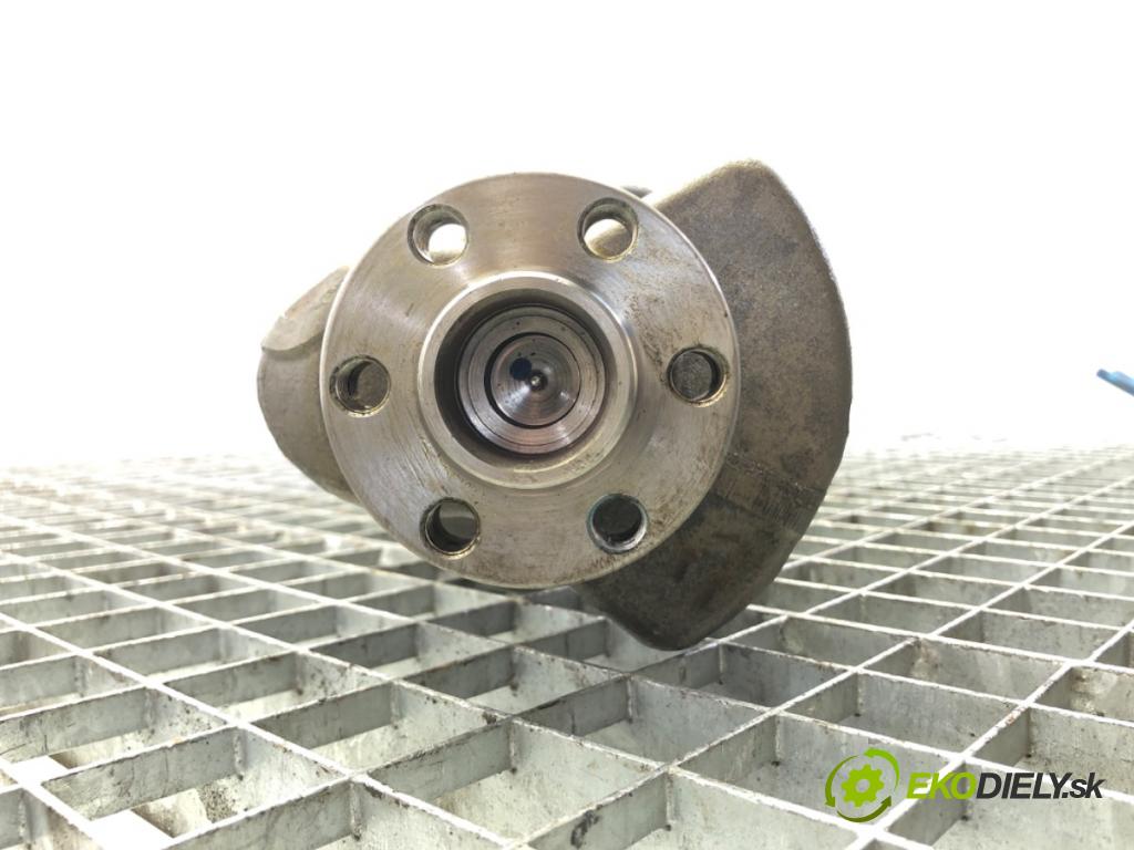 TOYOTA AYGO (_B4_) 2014 - 2022    1.0 VVTi (KGB40) 53 kW [72 KM] benzyna 2018 - 2022  Kardaň, hriadeľ KLIKA: 1KR-FE (Ostatné)