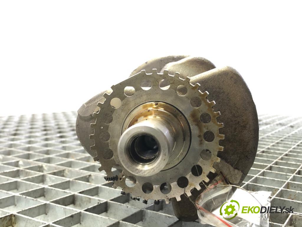 TOYOTA AYGO (_B4_) 2014 - 2022    1.0 VVTi (KGB40) 53 kW [72 KM] benzyna 2018 - 2022  Kardaň, hriadeľ KLIKA: 1KR-FE (Ostatné)