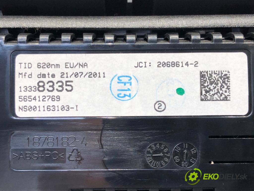 OPEL ASTRA J (P10) 2009 - 2015    1.4 Turbo (68) 103 kW [140 KM] benzyna 2009 - 2015  Dislpej 13338335 (Prístrojové dosky, displeje)