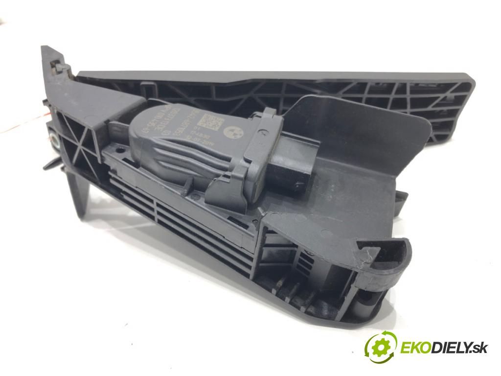 BMW X3 (G01, F97) 2017 - 2022    xDrive 20 d 140 kW [190 KM] olej napędowy 2017 - 2  Potenciometer plynového pedálu 6871053 (Pedále)