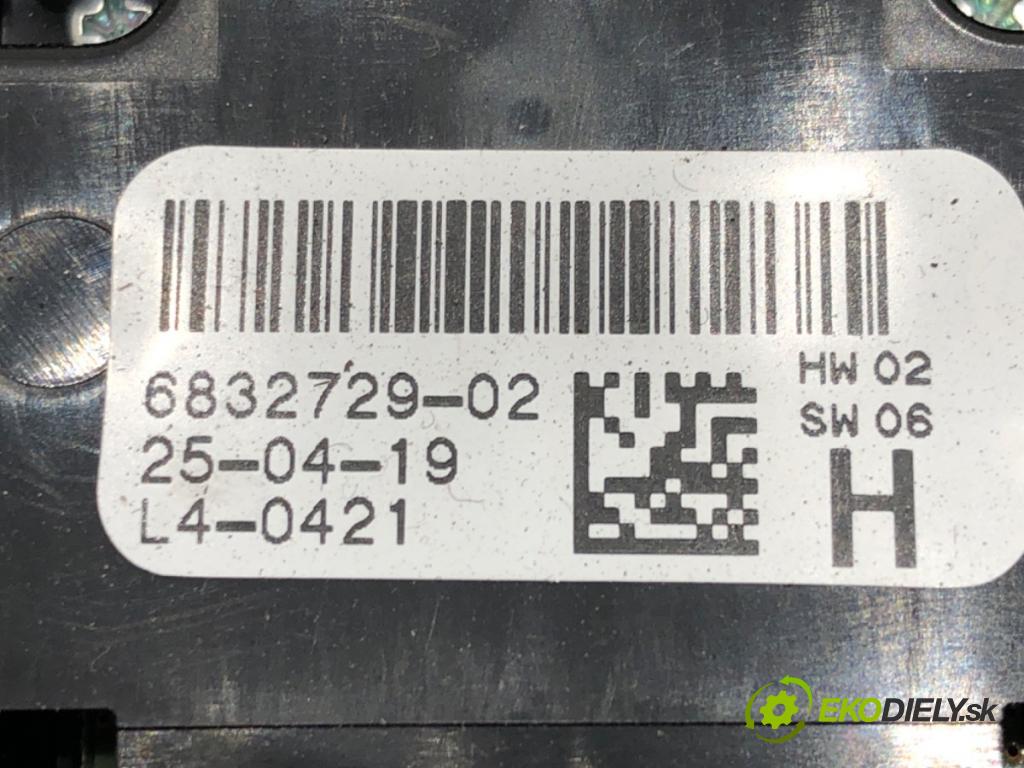 BMW G01 SUV 2019 140 kW xDrive 20 d 1995 přepínač oken 6832729 7419359 (Páčky pod volantem)