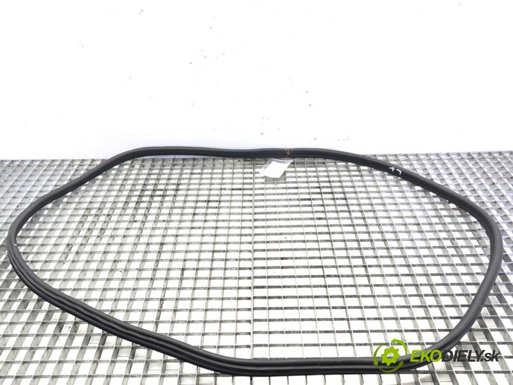 BMW X3 (G01, F97) 2017 - 2022    xDrive 20 d 140 kW [190 KM] olej napędowy 2017 - 2  těsnění dveře zadní část levá strana 7393449 (Ostatní)