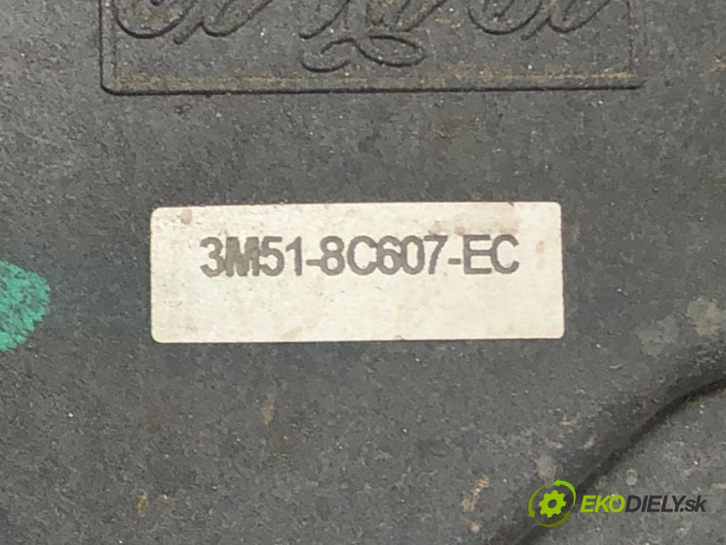 FORD FOCUS II (DA_, HCP, DP) 2004 - 2013    1.6 74 kW [100 KM] benzyna 2004 - 2012  Ventilátor chladiča 3M51-8C607-EC (Ventilátory)