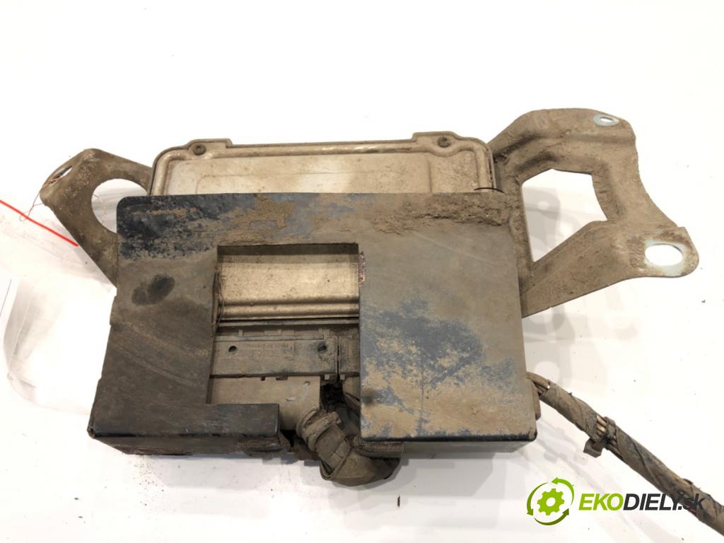 TOYOTA YARIS (_P13_) 2010 - 2022    1.0 (KSP130_) 51 kW [69 KM] benzyna 2010 - 2022  riadiaca jednotka Motor 0261S07104 (Riadiace jednotky)