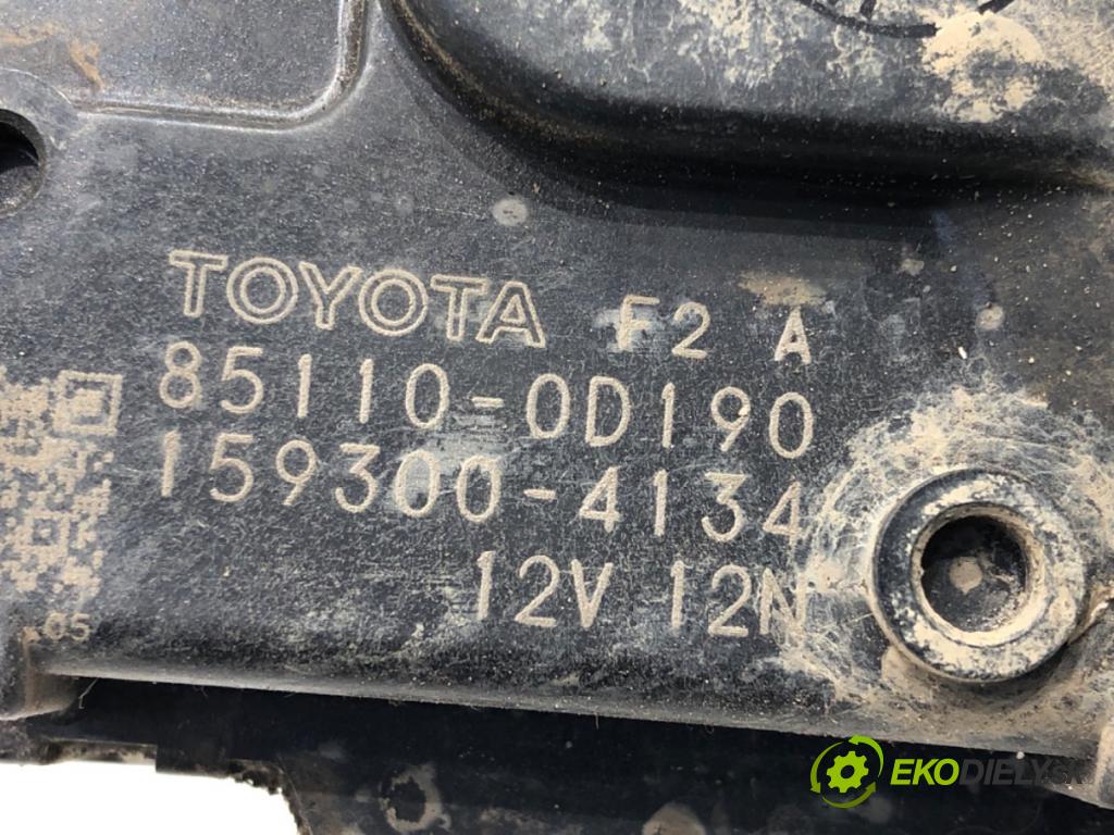 TOYOTA YARIS (_P13_) 2010 - 2022    1.0 (KSP130_) 51 kW [69 KM] benzyna 2010 - 2022  Mechanizmus stieračov predný 85110-0D190 (Motorčeky stieračov predné)