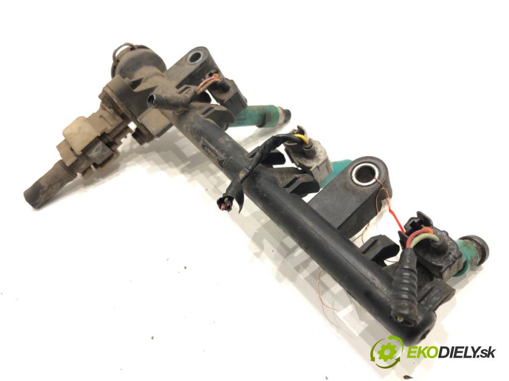 TOYOTA YARIS (_P13_) 2010 - 2022    1.0 (KSP130_) 51 kW [69 KM] benzyna 2010 - 2022  Lišta vstrekovacia 23250-0Q020 (Vstrekovacie lišty)