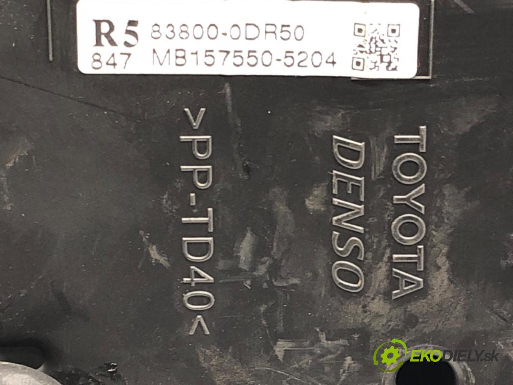 TOYOTA YARIS (_P13_) 2010 - 2022    1.0 (KSP130_) 51 kW [69 KM] benzyna 2010 - 2022  Prístrojovka 83800-0DR50 (Prístrojové dosky, displeje)