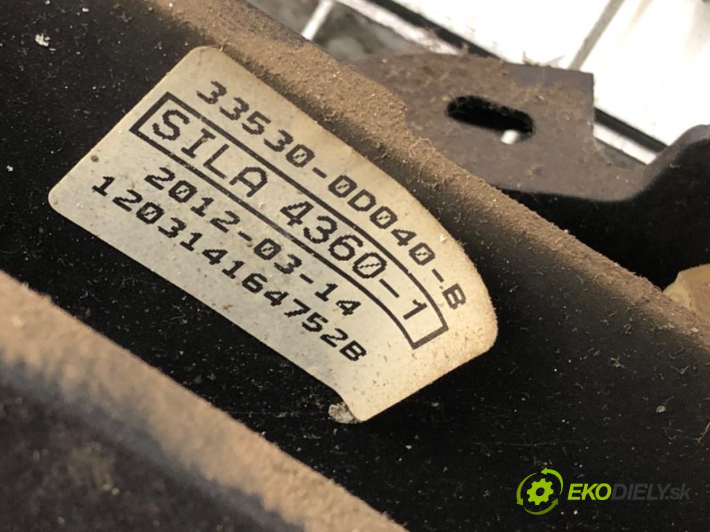 TOYOTA YARIS (_P13_) 2010 - 2022    1.0 (KSP130_) 51 kW [69 KM] benzyna 2010 - 2022  Kulisa 33530-0D040-B (Rýchlostné páky / kulisy)