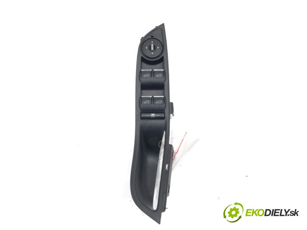 FORD FOCUS III 2010 - 2022    1.6 Ti 92 kW [125 KM] benzyna 2010 - 2017  Prepínač okien AM5T-14A132-CA (Prepínače, spínače, tlačidlá a ovládače kúrenia)