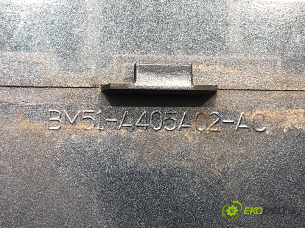 FORD FOCUS III 2010 - 2022    1.6 Ti 92 kW [125 KM] benzyna 2010 - 2017  Dvierka nádrže paliva C3465DR (Ostatné)