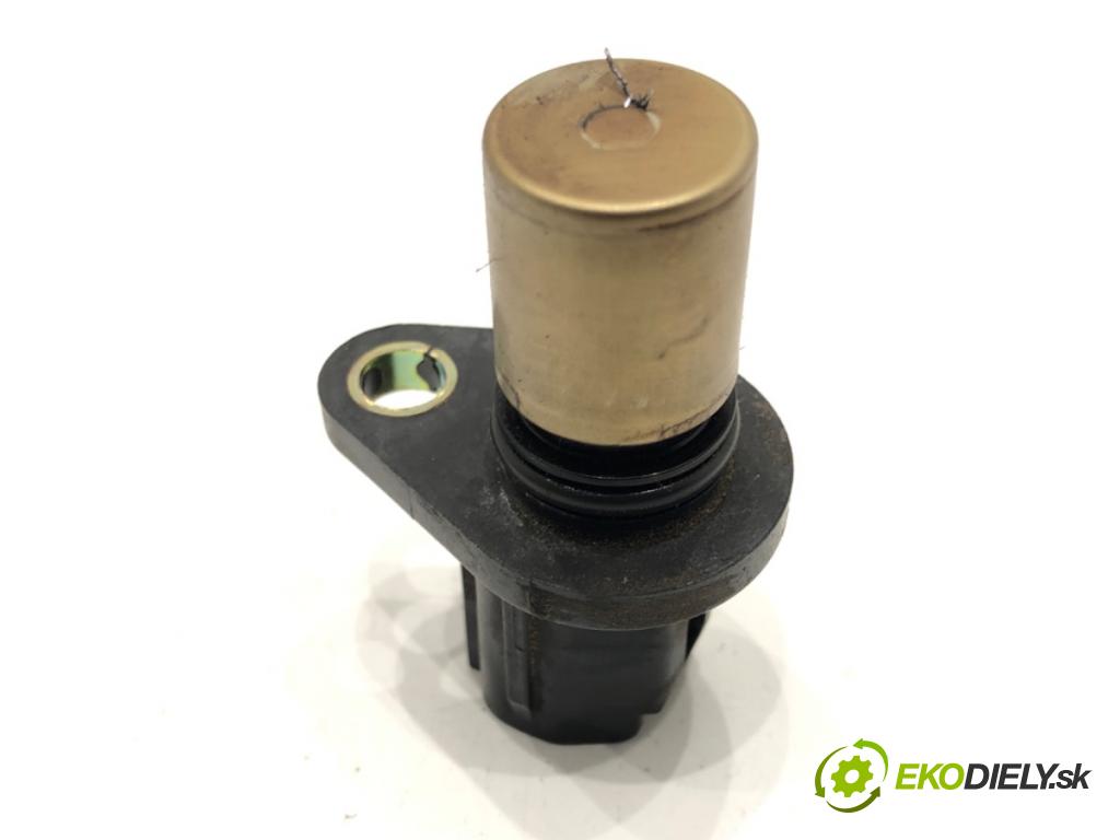 TOYOTA YARIS (_P1_) 1999 - 2005    1.0 (SCP10_) 50 kW [68 KM] benzyna 1999 - 2005  snímač pozice vačkového hřídele 90919-05024 (Snímače polohy kliky, vačky)