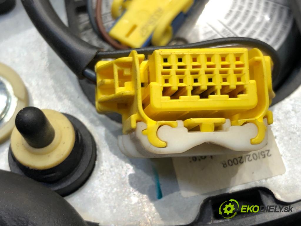 SEAT LEON II liftback 2008 77 kW 1.9 TDI 1896 AirBag volantu  (Airbag)