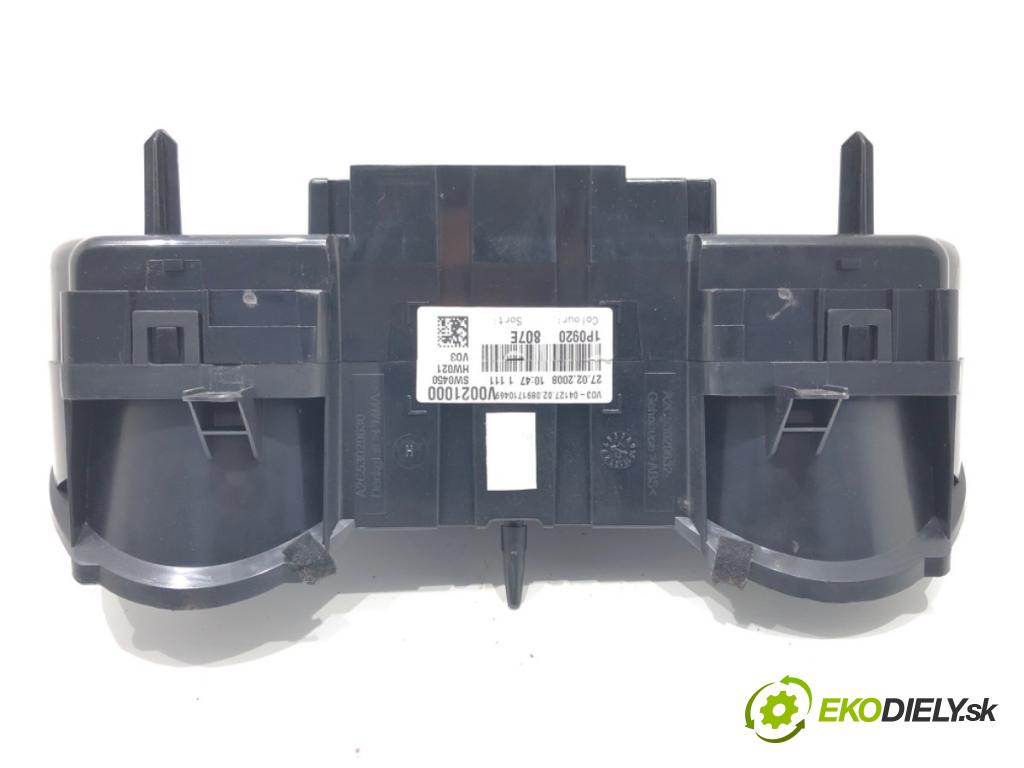 SEAT LEON (1P1) 2005 - 2013    1.9 TDI 77 kW [105 KM] olej napędowy 2005 - 2010  Prístrojovka 1P0920807E (Prístrojové dosky, displeje)